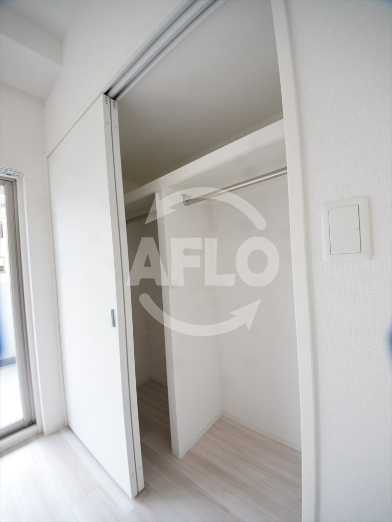 セレニテ日本橋プリエの収納|セレ二テ日本橋プリエ　クローゼット