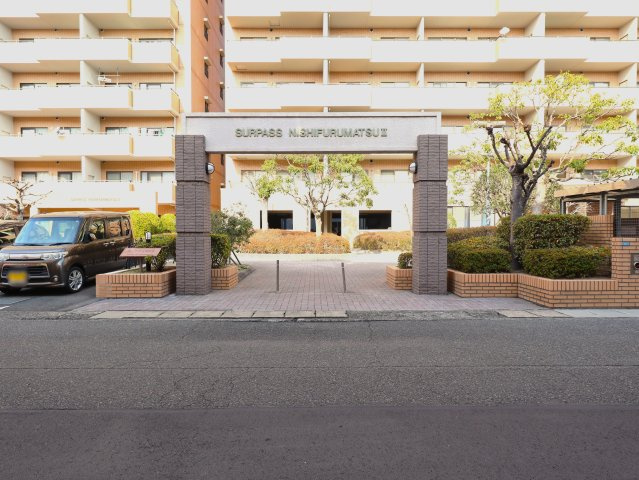 サーパス西古松Ⅱのその他|敷地内入口の写真になります。