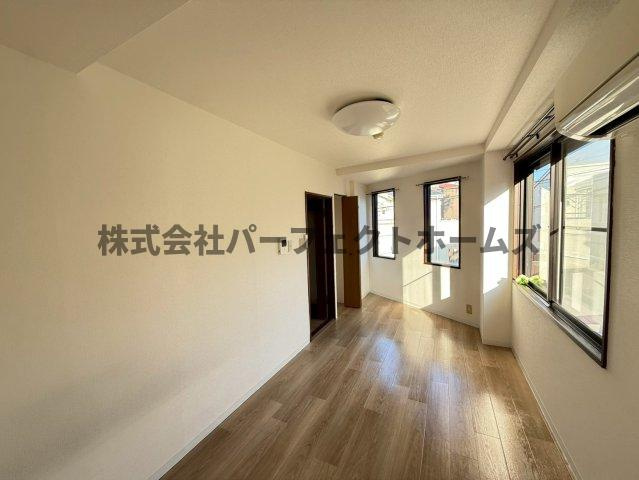 シャトークレールの洋室|広々とした洋室です