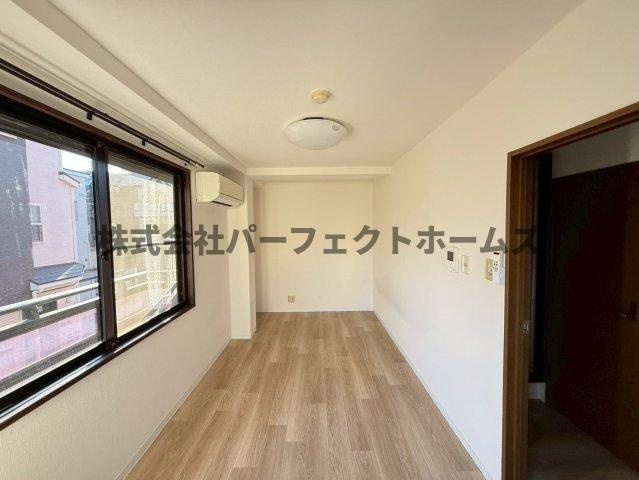 シャトークレールの洋室|使い勝手のいい洋室です