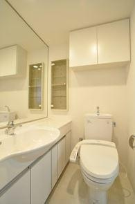 プレミアステージ市ヶ谷河田町のトイレ|ウォシュレット付き