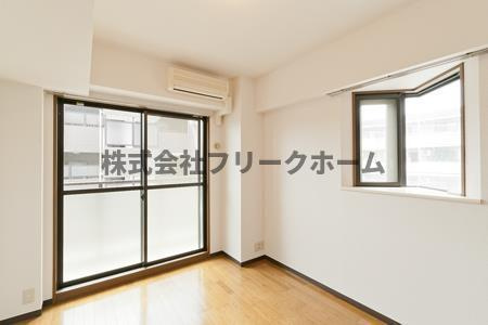 武蔵野市境４丁目の賃貸マンションの居間・リビング