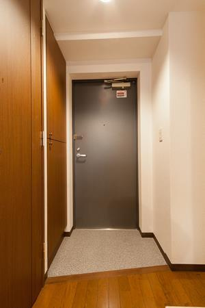 武蔵野市境４丁目の賃貸マンションの玄関