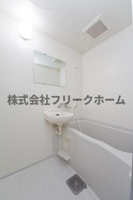 武蔵野市境４丁目の賃貸マンションの浴室|※写真は同タイプ住戸です。