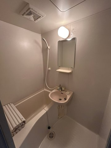エルロン２１の浴室|※同建物の類似写真となります。日々の暮らしに欠かせないお風呂です