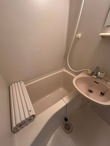 エルロン２１の浴室|※同建物の類似写真となります。お風呂で日々の疲れを落としましょう