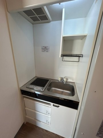 エルロン２１のキッチン|※同建物の類似写真となります。キッチンでお料理をお楽しみください