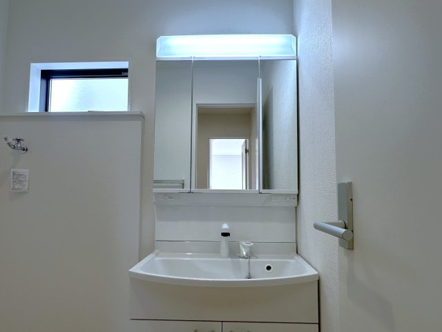 神戸市西区王塚台7丁目新築戸建２号棟の独立洗面台