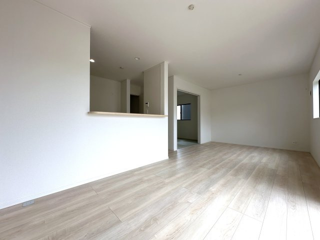 神戸市西区王塚台7丁目新築戸建２号棟の居間・リビング