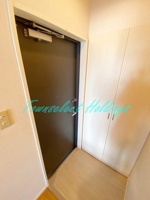 FACE Sの玄関|お履き物が多い方にもおすすめ♪