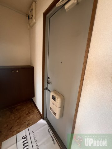 シティパレスまつうら　Ｂの玄関