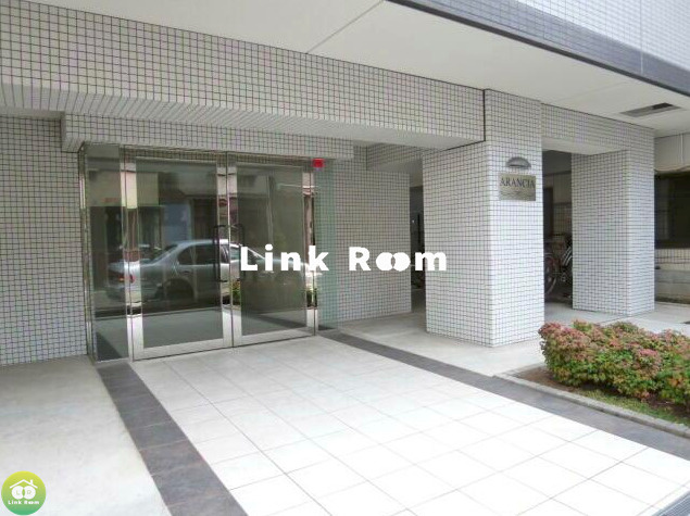 アランシア両国のエントランス