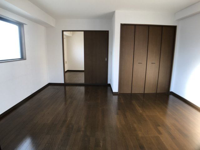 ソレール猿江の洋室