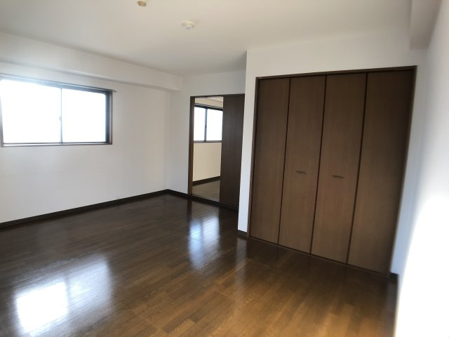 ソレール猿江の洋室