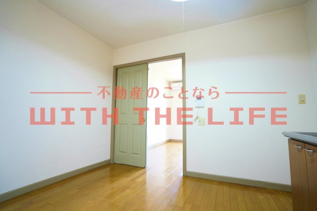 モンシェリ【キャッシュバック対象物件】の洋室|落ち着いた色調の洋室です