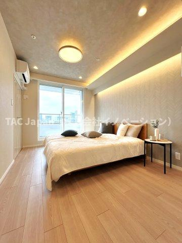 東京シーサウスブランファーレの洋室|バルコニーから陽当たりが差し込みますので、日中は電気など必要ない明るさとなっております。