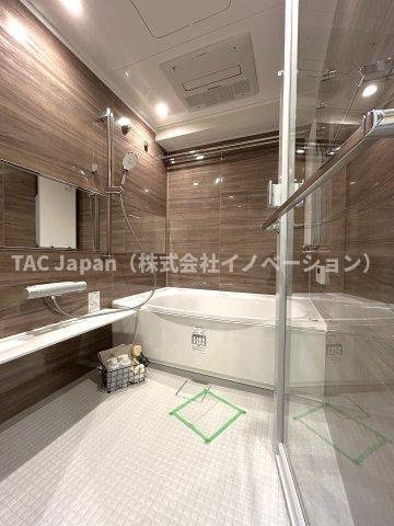 東京シーサウスブランファーレの浴室|掃除のしやすさ・収納の便利さなど、おふろを使う人、お手入れする人、みんなにとっての「しあわせ性能」を追求したバスルームを採用いたしました。