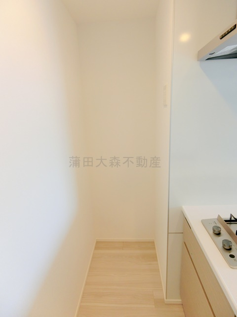 スタイリオ蒲田WESTのキッチン|冷蔵庫置き場
