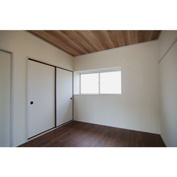 ユーハイツ光の洋室