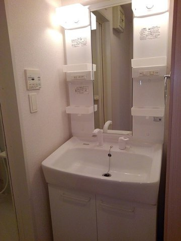 ニュードミール　ヒロの洗面所|使いやすい洗面所です