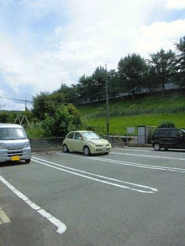 サンシャイン　Ｔ　Ｂの駐車場|駐車場完備です
