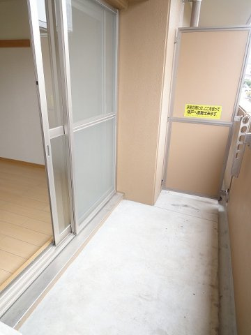 プラシードレジデンスのバルコニー|外からの目が気にならないバルコニーで洗濯物が干せます