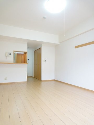 プラシードレジデンスの内装|明るい室内です