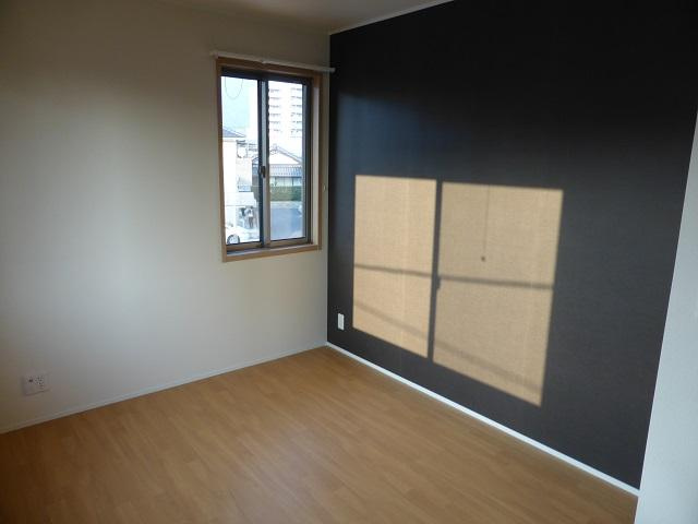 エルメゾン坂原　Ａ　(メゾネット)