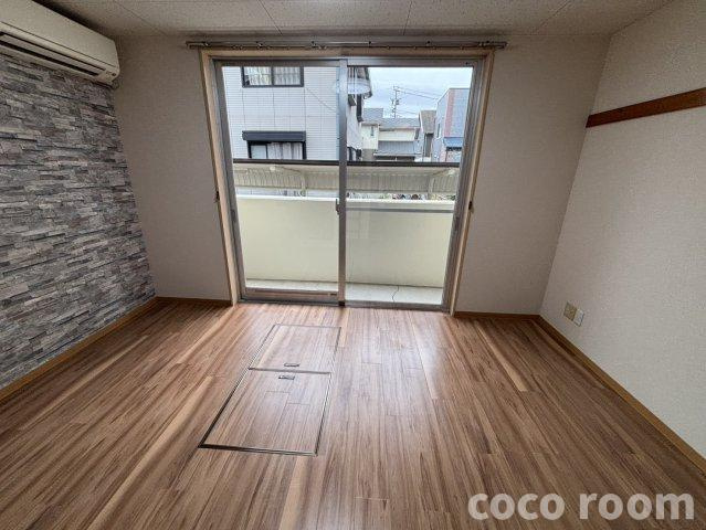 エンドルフィンの居間・リビング