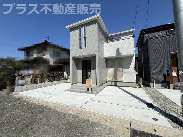 【外観】 | 福岡市早良区飯倉4丁目　1号棟（全2棟）【仲介手数料無料・0円】 | 現地写真。プラス不動産販売なら、現場の全ての棟をまとめてご見学頂けます。