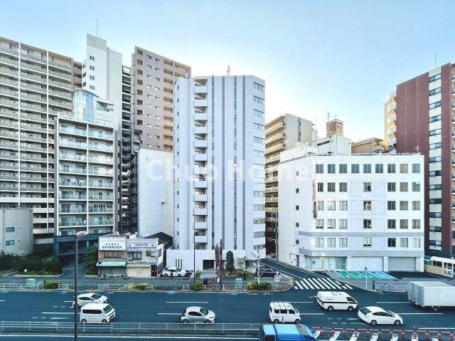 下谷第2サマリヤマンションの展望|手を伸ばせば、ふれることが出来そうな環境が、そのままインテリアになったような印象です。その豊かな眺望にふさわしい空間には、通風・採光にも優れ、心地よい光と風があふれています