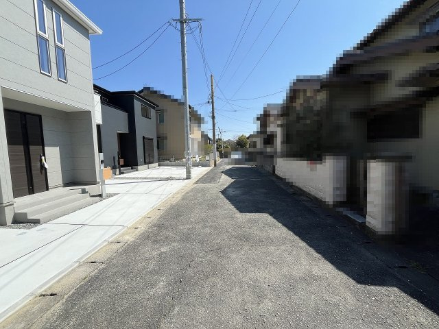 【その他】 | 福岡市早良区飯倉4丁目　2号棟（全2棟）【仲介手数料無料・0円】 | 現地写真。前面道路です。