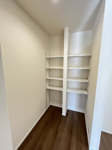 【キッチン】 | 福岡市早良区飯倉4丁目　2号棟（全2棟）【仲介手数料無料・0円】 | 施工例。施工例は完成時と異なる場合があります。