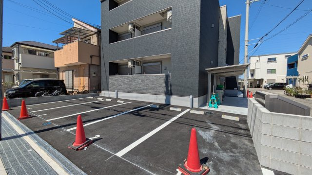 【駐車場】