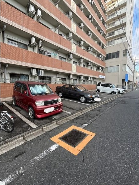 Vita六番町の駐車場|駐車スペースもあります