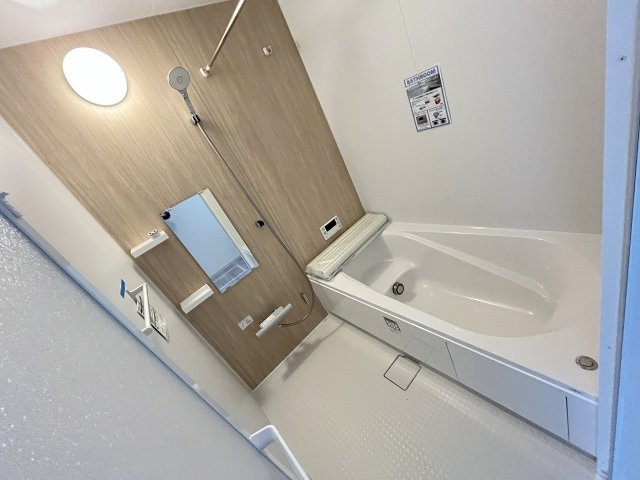 【浴室】 | 福岡市中央区笹丘1丁目3期　1号棟（全3棟）【仲介手数料無料・0円】 | 施工例。浴室です。施工例は完成時と異なる場合があります。