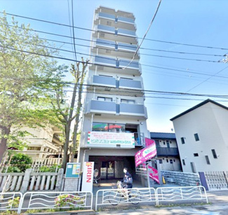 【外観】 | 敷地内ごみ置き場、宅配ボックス、オートロック、モニター付きインターホン