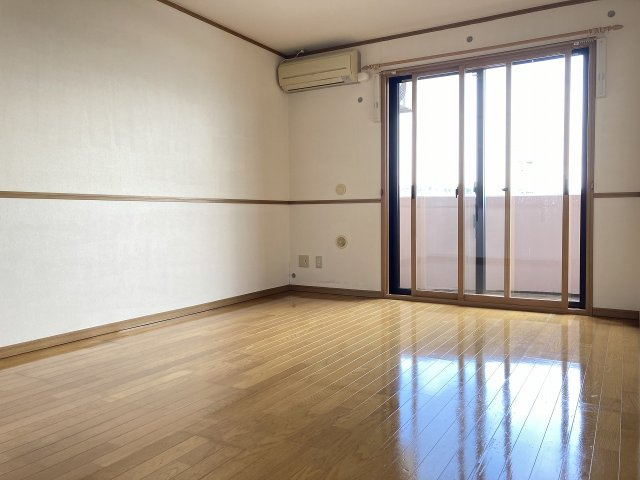 セレーザ鶴田の居間・リビング