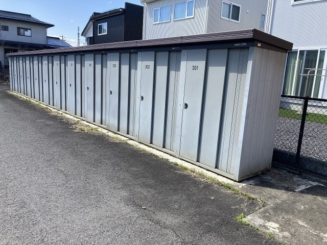 セレーザ鶴田の設備|外物置