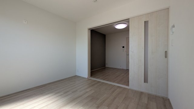 【寝室】
