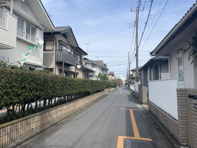 【前面道路含む現地写真】 | 熊谷市万吉　中古戸建