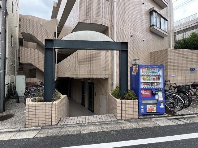 メインステージ中板橋駅前のエントランス
