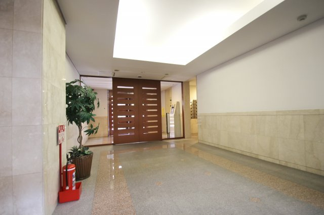 【エントランス】