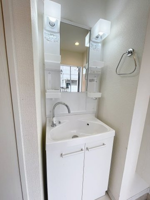 【独立洗面台】 | ミハス芦花公園 | ※同物件の別のお部屋の写真です。