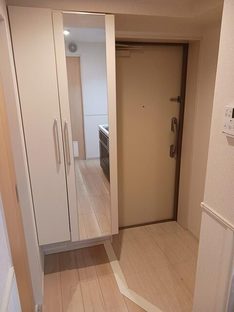 フォーシーズン蓮根の玄関