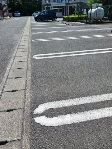 アンジェリカ　Ｄの駐車場|駐車場に車を止められます
