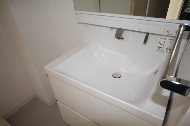 【独立洗面台】