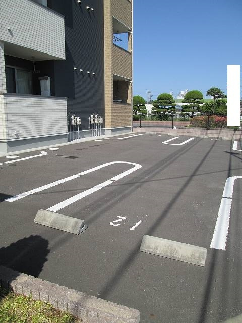 コンフォートの駐車場|駐車場