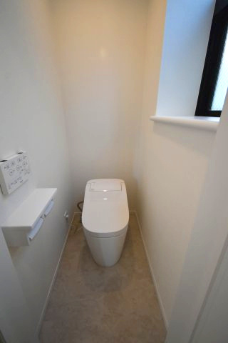 桜1丁目・中古戸建のトイレ