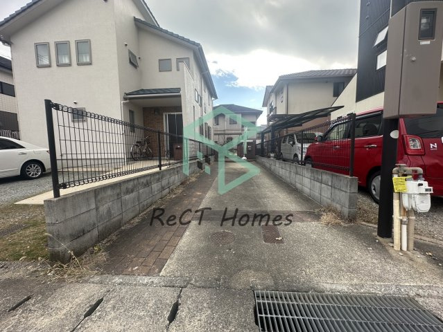 姫路市白浜町宇佐崎北１丁目の中古一戸建の駐車場